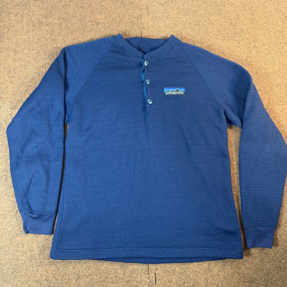 Patagonia Henley Long Sleeve Shirt Womens Medium Navy Blue Raglan Logo Pullover